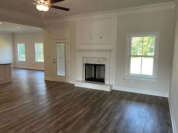 4th image of 2046 Brock Dr