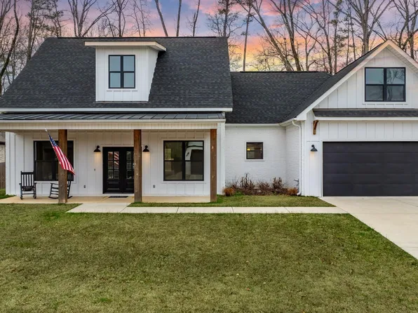 7805 S Shoreline Blvd, Benton, AR 72019