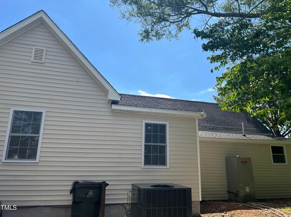409 S Flanner St, Burlington, NC 27215