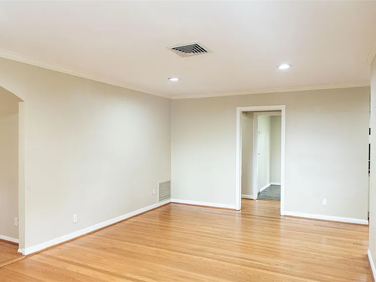 5564 Aspen St — Photo 8