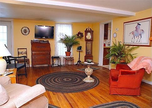 Spacious Family Room