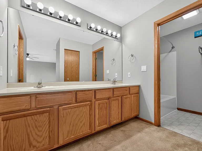 1110 Rose Dr — Photo 25