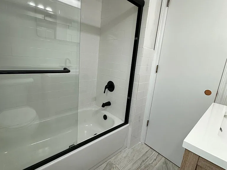 1215 Biscayne Blvd #2 — Photo 10