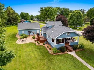 463 Wolf River Dr, Fremont, WI 54940