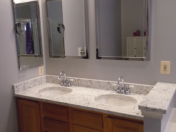 4th image of 5971 Rhode Island Dr