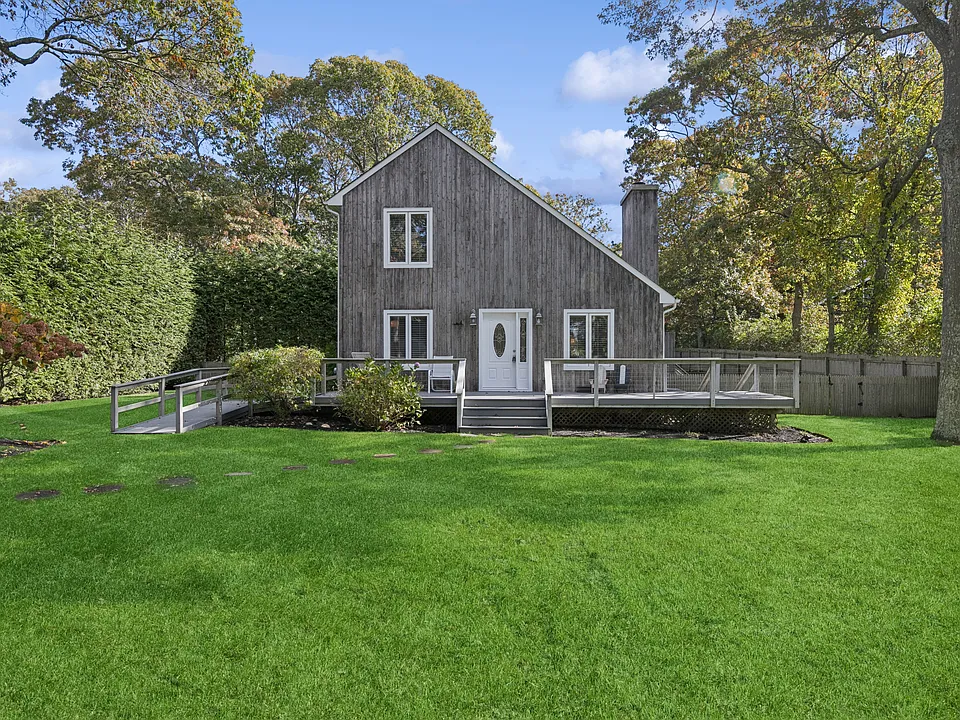 4 Morris Ct