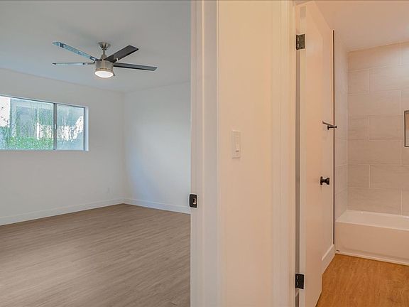 4th image of 3761 Jasmine Ave APT 10