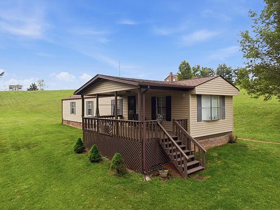 2nd image of 3797 Poppy Ln