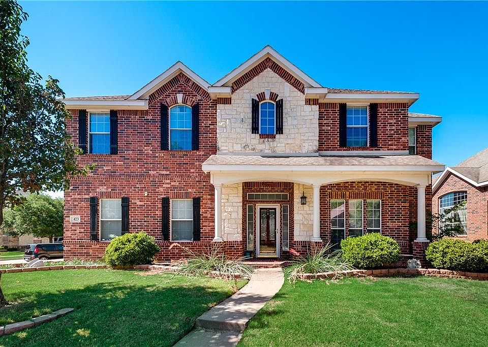 1st image of 423 Persimmon Dr