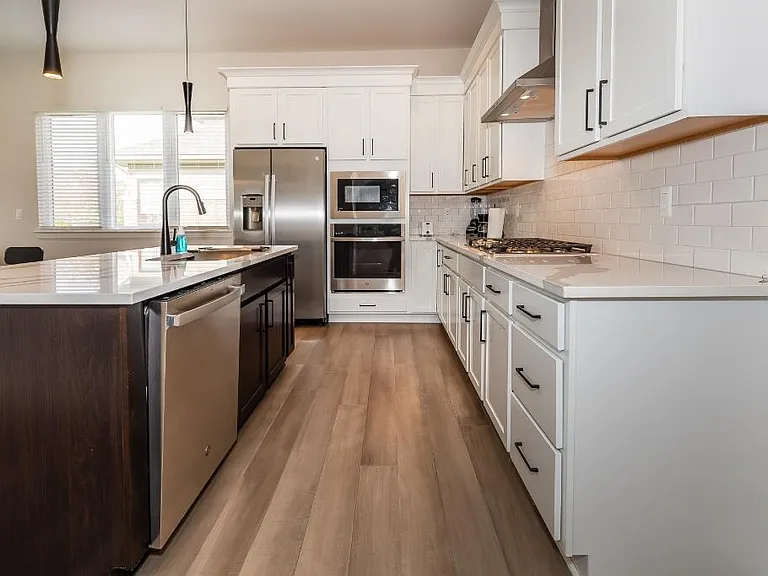 7488 Gramercy Cir — Photo 3