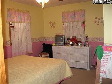 4th image of 527 Township Road 2102