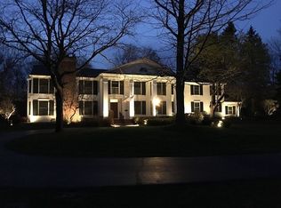 5905 Southgate Rd, Rochester, MI 48306