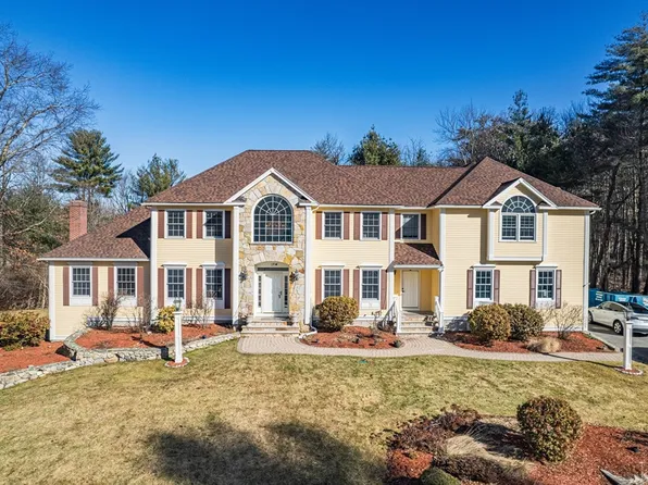 29 Somerset Dr, Andover, MA 01810