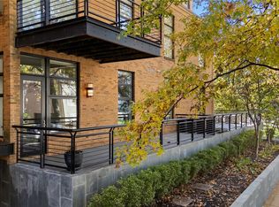 7542 Cromwell Dr APT 1B, Saint Louis, MO 63105