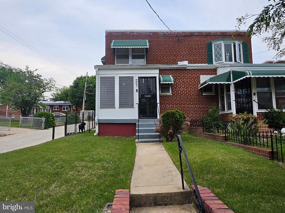 2nd image of 431 Kennedy St NE