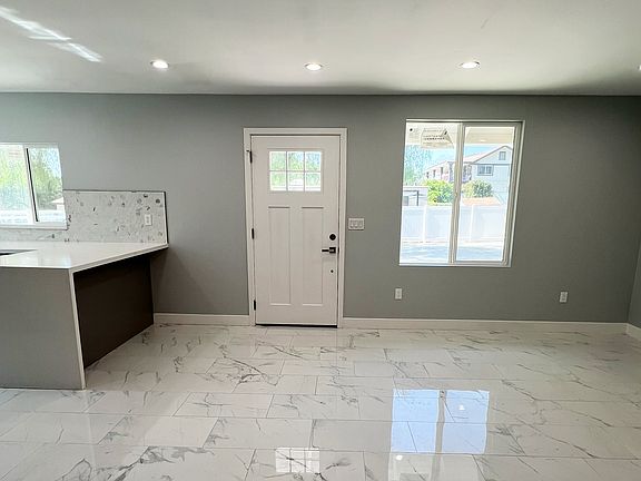 2nd image of 903A W Cienega Ave