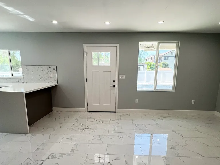 903A W Cienega Ave — Photo 2