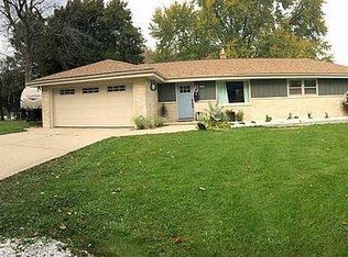 13060 James St, Brookfield, WI 53005