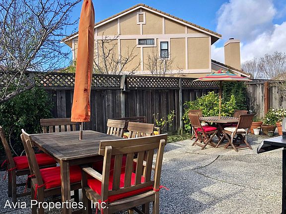 4th image of 1822 Parkwood Dr
