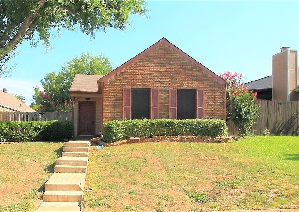 1st image of 242 Teakwood Ln