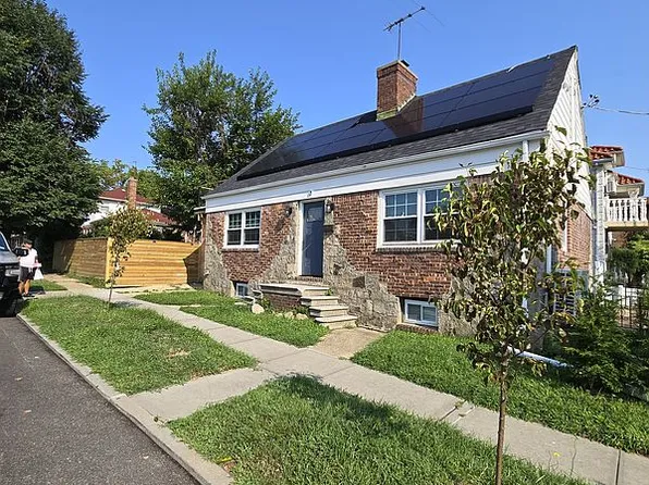 14-70 Utopia Pkwy, Whitestone, NY 11357