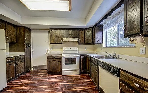 5 bed, 1768 sqft, $2,780 — Photo 4