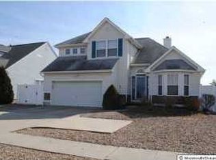 329 Bayview Ave, Bayville, NJ 08721