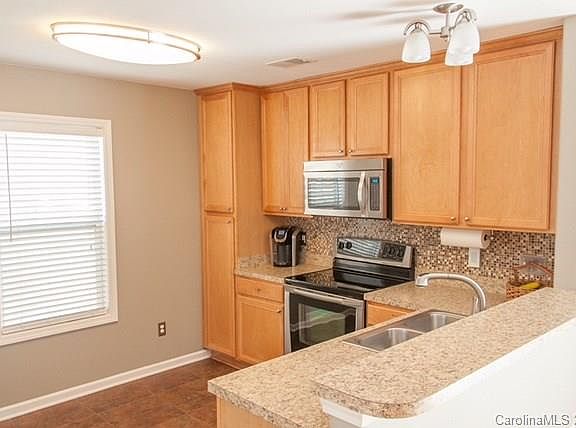 4th image of 3433 Ibis Ln