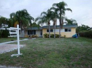 649 SW 3rd Ave, Boynton Beach, FL 33426
