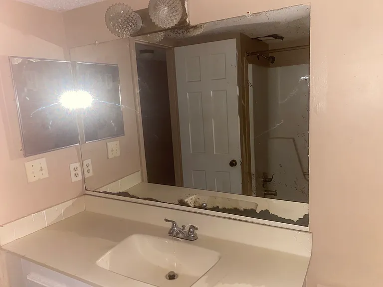 1505 Camelot Dr #1505 — Photo 14