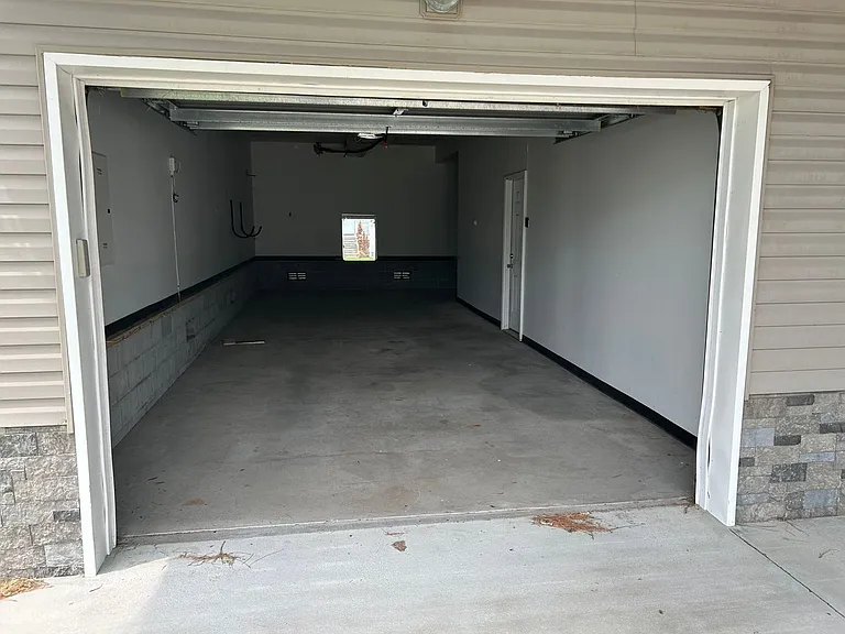 9609 Bay St #19 — Photo 30