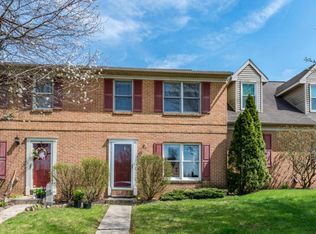 402 Stonecrest Ct, Stevens, PA 17578