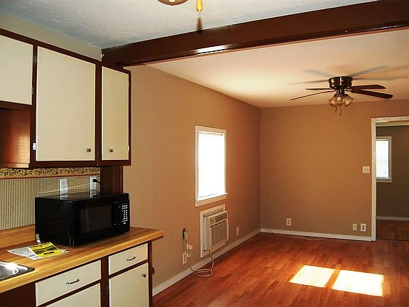3rd image of 309 W Neat St
