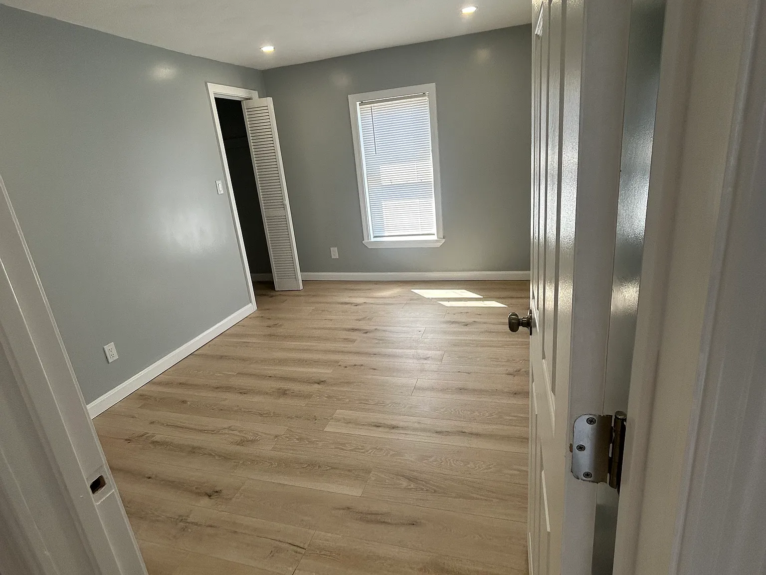2 bed, 1800 sqft, $2,000 — Photo 3