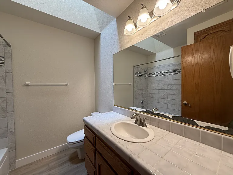 1609 W 8th Ave — Photo 12