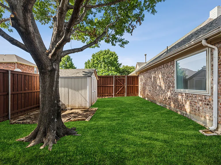 8447 Firewheel Ln — Photo 26
