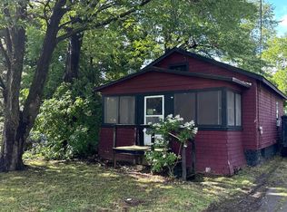 239 Pinehurst Ave, Rensselaer, NY 12144