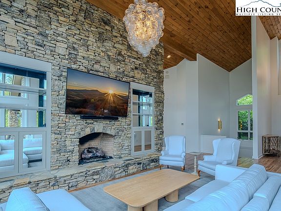 5th image of 1520 Cranberry Cove #1520
