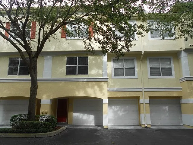 2640 Legacy Villas Dr — Photo 1