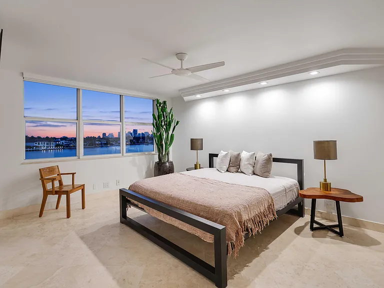 511 Bayshore Dr #401 — Photo 14