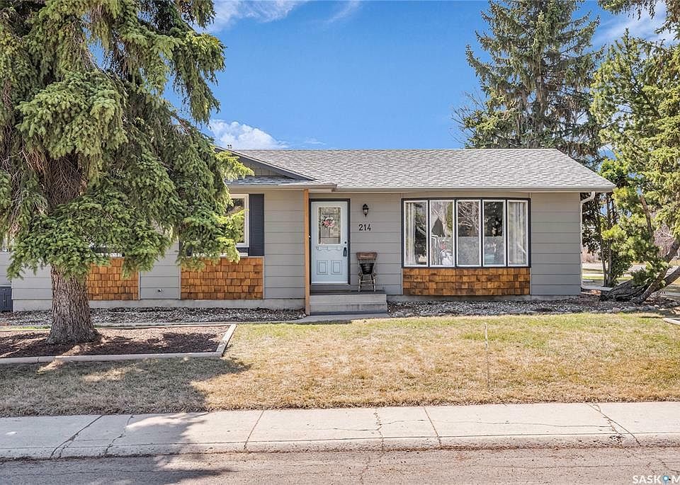 214 Nahanni Dr, Saskatoon, SK S7K 3Z8 | Zillow