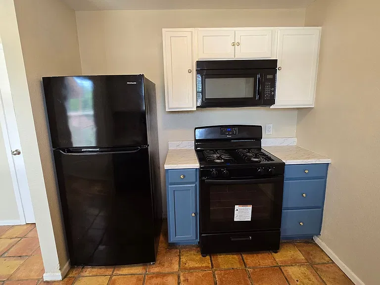 418 Verne St — Photo 5