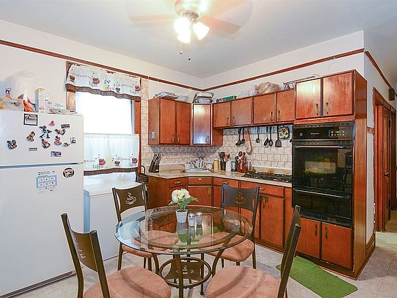 5th image of 8825 S Saginaw Ave