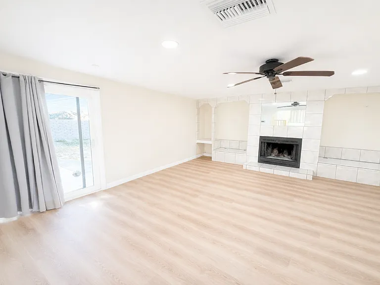 611 Lillian Dr — Photo 9