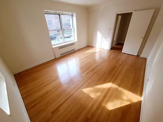 Rented by Metro Garden Realty NYC | media 28