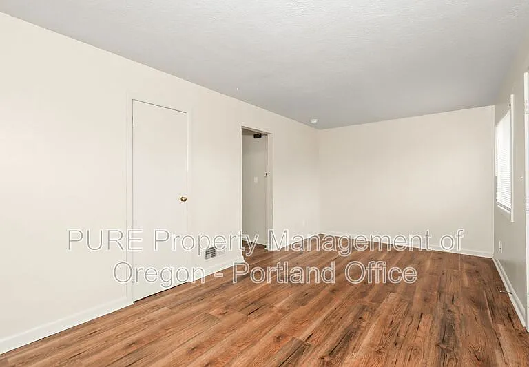 6924 N Amherst St #2 — Photo 7