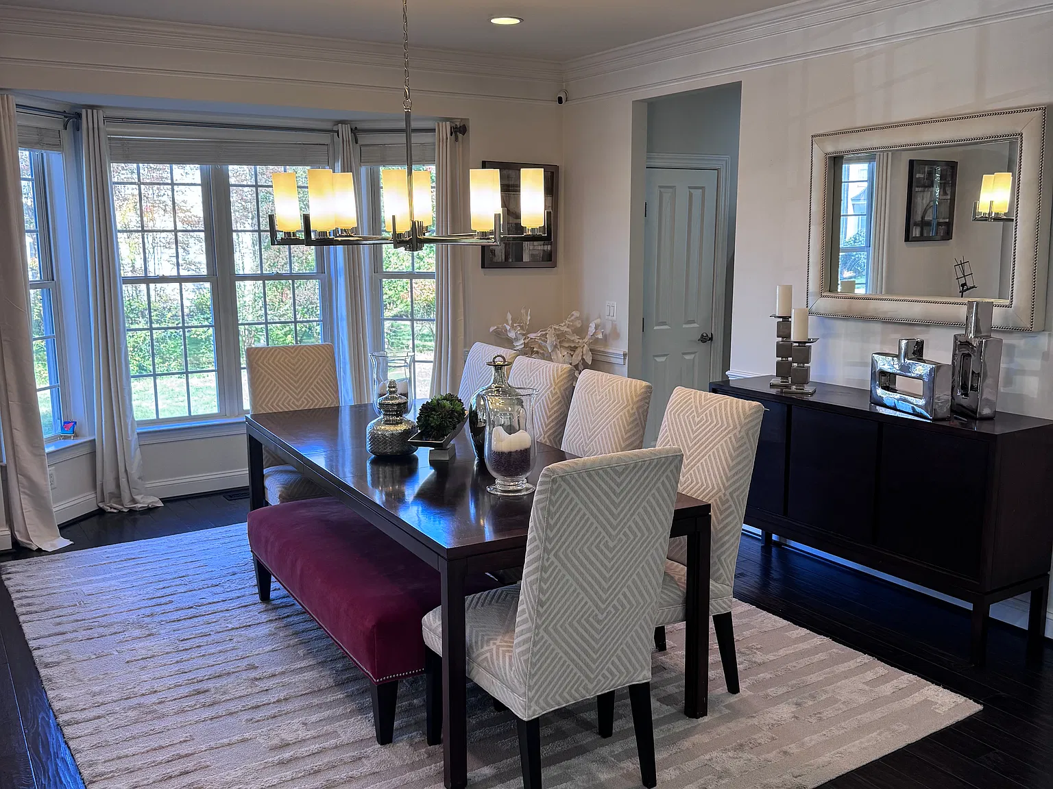 5 bed, 4.5 bath, 5637 sqft, $4,500 — Photo 4