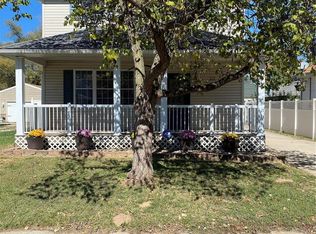 217 E Acton Ave, Wood River, IL