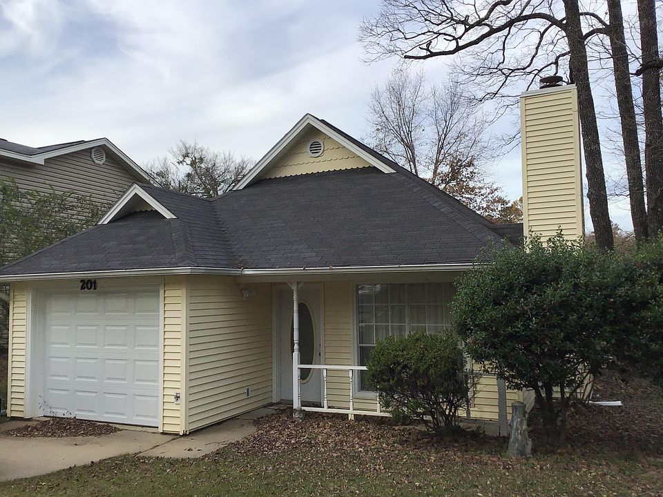 1st image of 201 Austin Cir