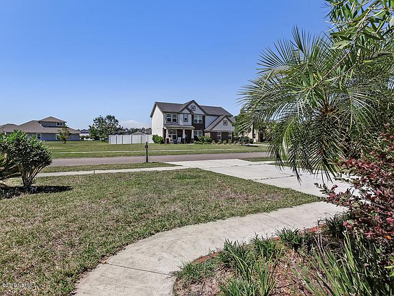 3rd image of 1403 King Rail Ln